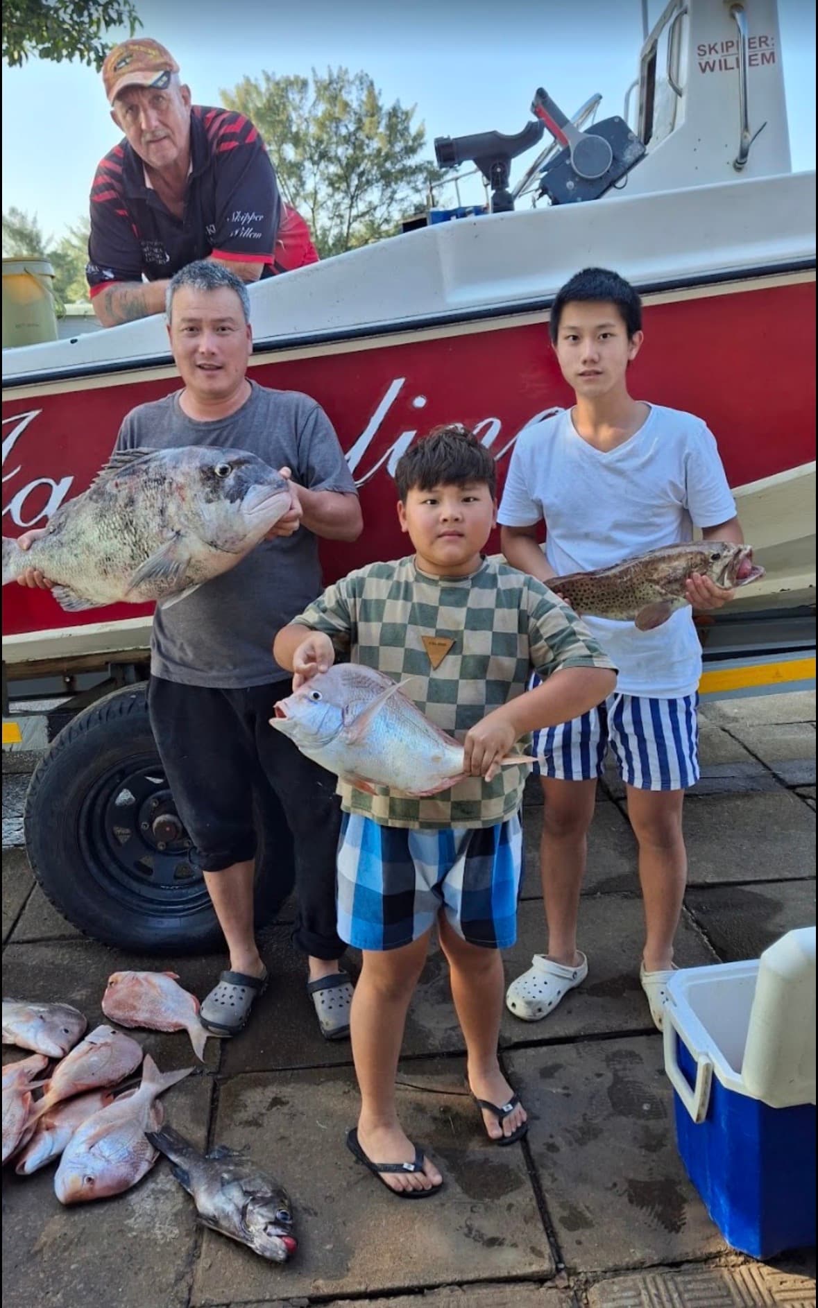 Richards Bay Full-Day Game & Bottom Fishing Charter — photo 7